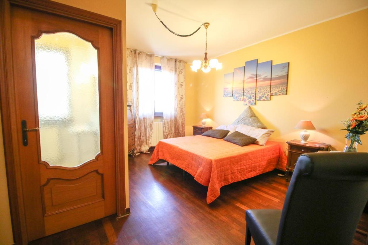 Bed and Breakfast Spighe Paglia E Girasole Candia Canavese Exteriér fotografie